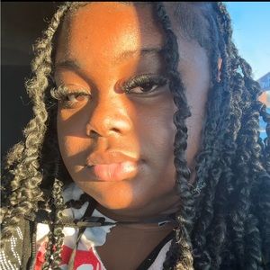 Meet your Posher, Monet